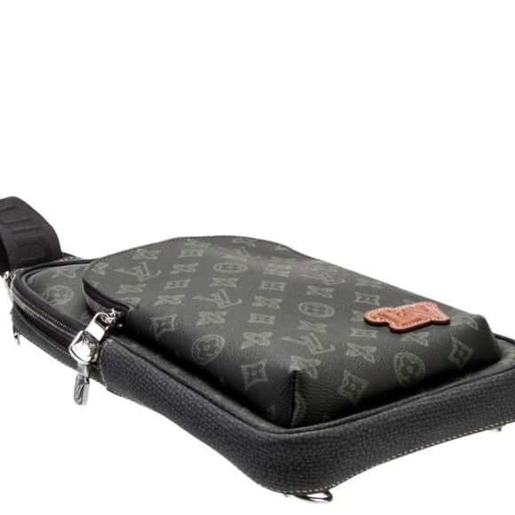 Louis Vuitton Danube LV Monogram Black and Green Sling Bag - Picture 5 of 7